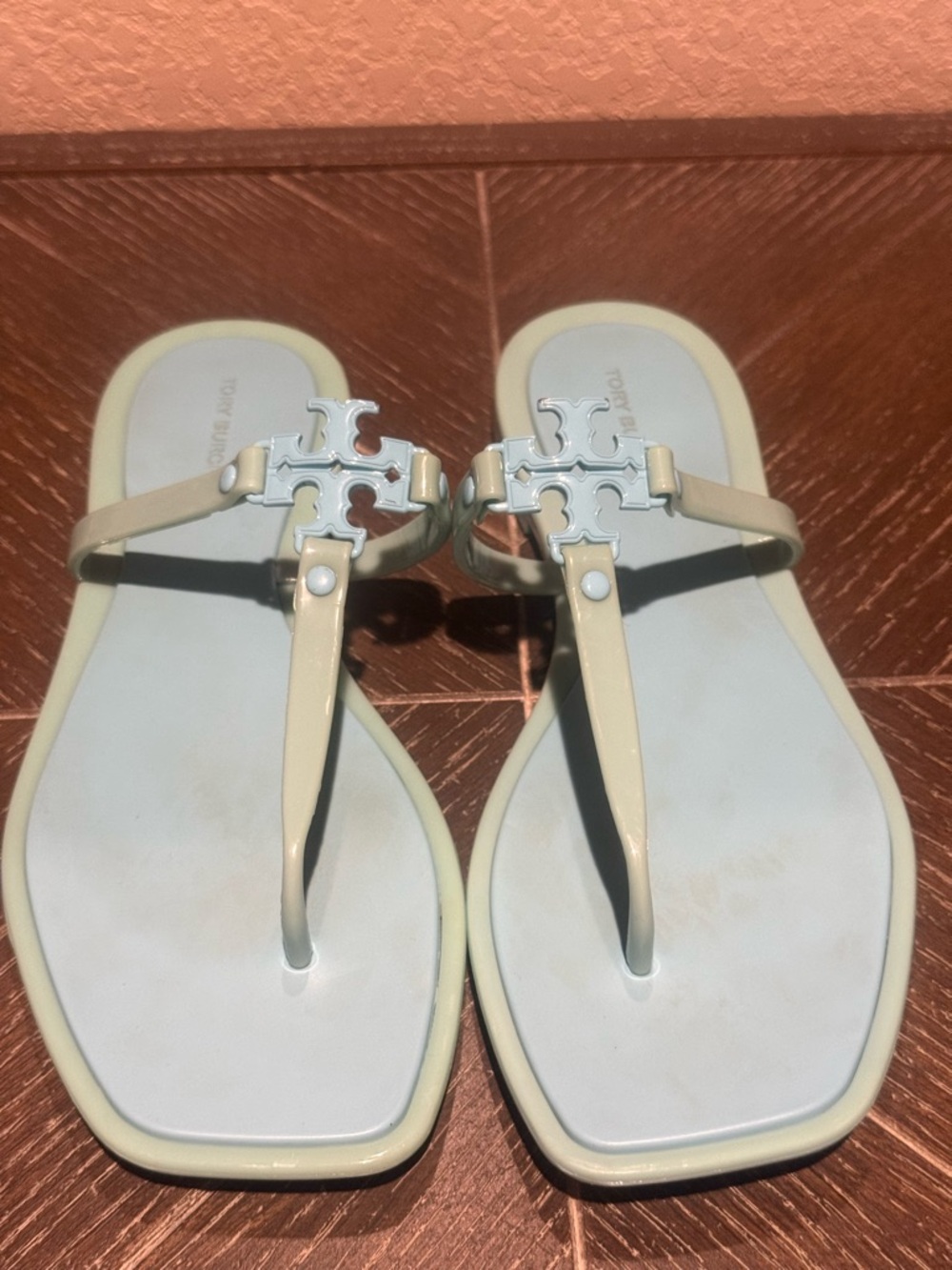 Tory Burch Jelly Sandals Flip Flops Logo Thong Sandals Size 7 Seafoam Green Blue